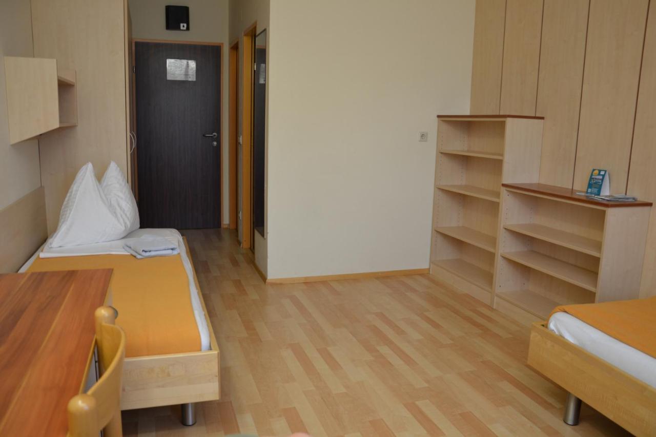 Mladinski Dom - Hostel Klagenfurt am Woerthersee Kültér fotó